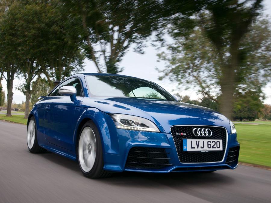  Audi TT RS Plus Coupe (8J) 2012 года  (UK) (фото 7 из 8)